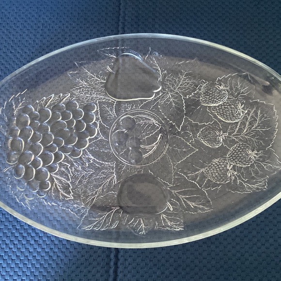 Vintage set of 2 Glass Server platters. Passion Fruit Pattern. Made in Turkey. - Picture 4 of 8